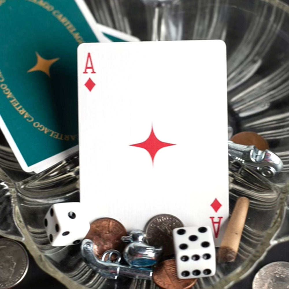 Cartelago Mirinos playing cards and tuck box